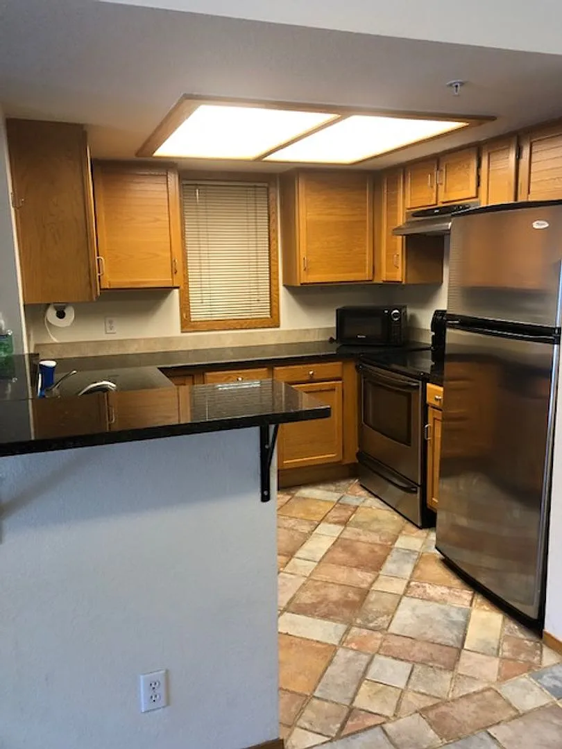 Building Photo - 2800 Sundown Ln #209