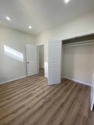 Rented by Peter R. Hungerford, LREB | media 23