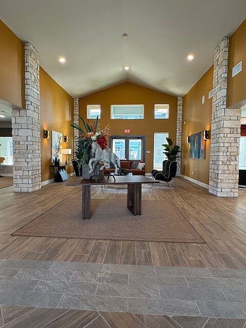 Leasing Office