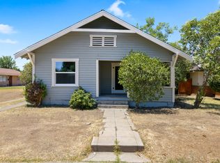 905 P St, Sanger, CA 93657