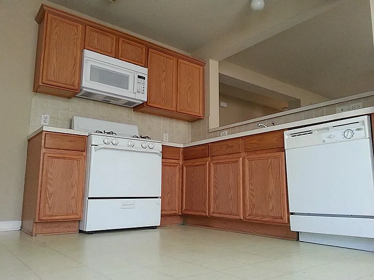 22851 Twisting Pine Dr — Photo 4