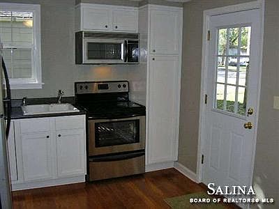 4th image of 903 N 11th St