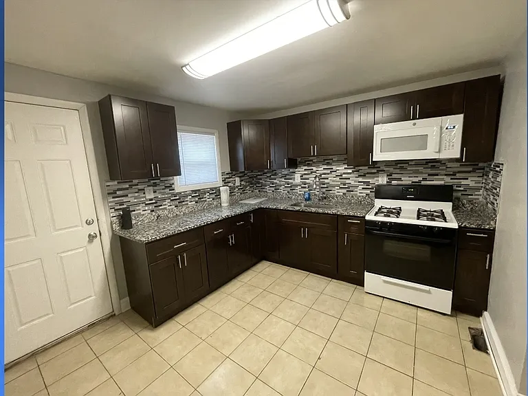 3356 N Hancock St — Photo 1