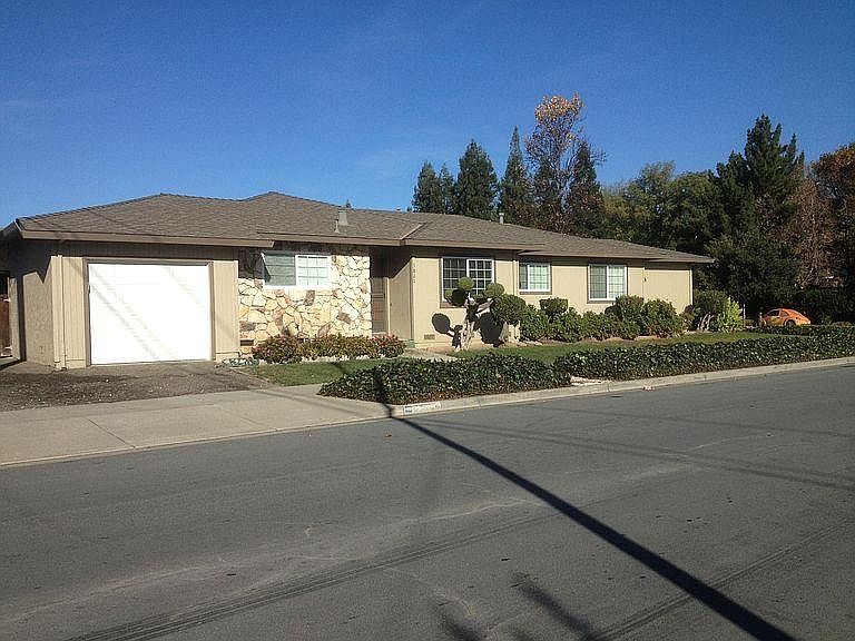 1st image of 801 Pentz Way