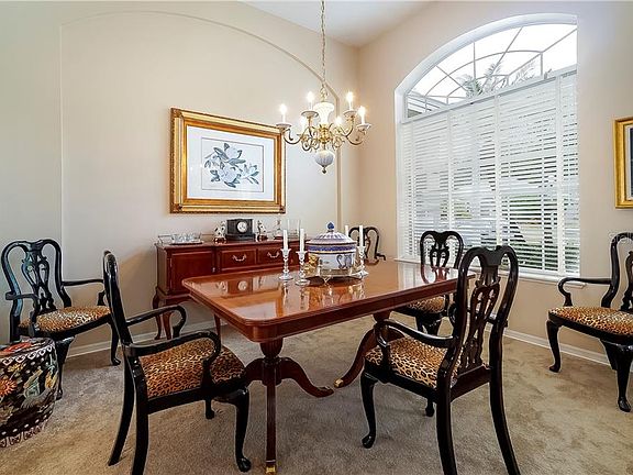 3rd image of 7936 Canyon Lake Cir