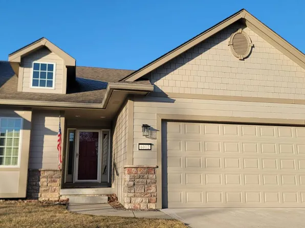 6012 Stonepointe Ct, Johnston, IA 50131