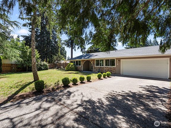 2nd image of 4719 Ridgemont Court SE