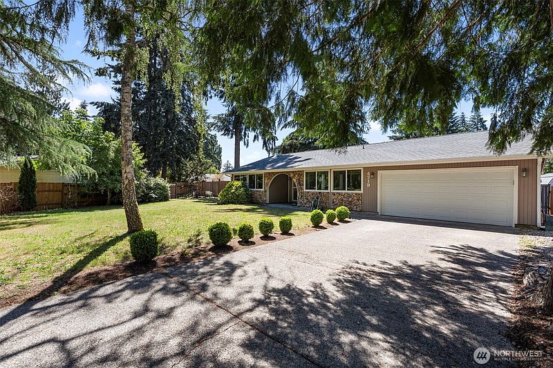 3rd image of 4719 Ridgemont Court SE