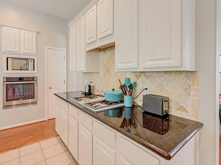 1107 Parkhaven Ln — Photo 7