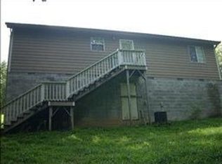 2967 Palmyra Rd, Palmyra, TN 37142