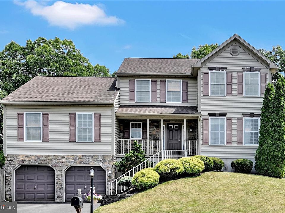 1st image of 84 Oak Ledge Ave