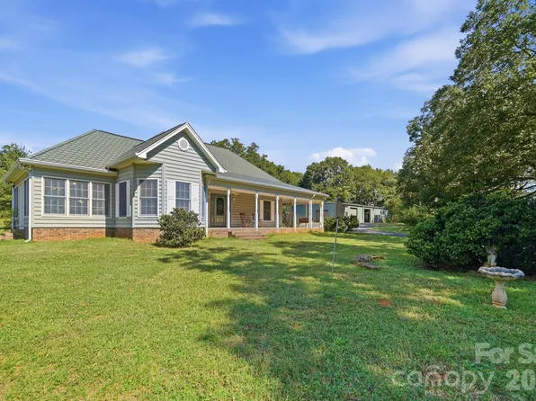 600 Frontier Rd, Clover, SC 29710