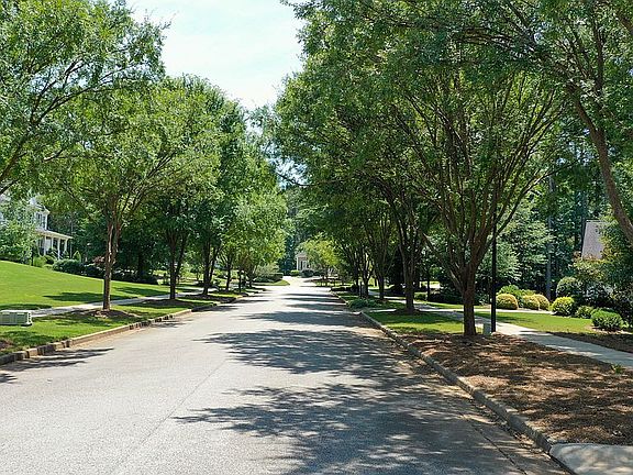 Street view Saint Charles Pl