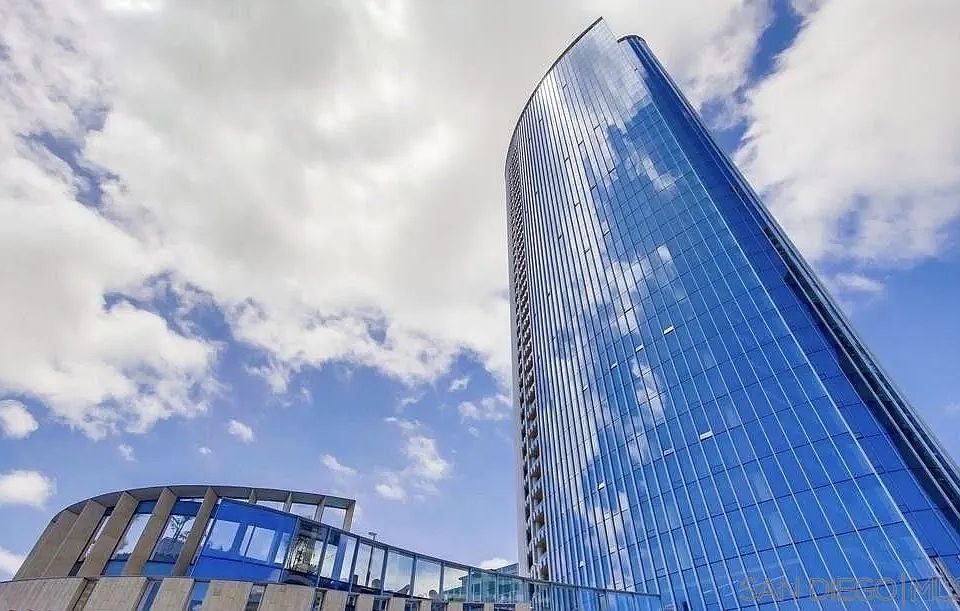 1st image of 888 W E St E #905