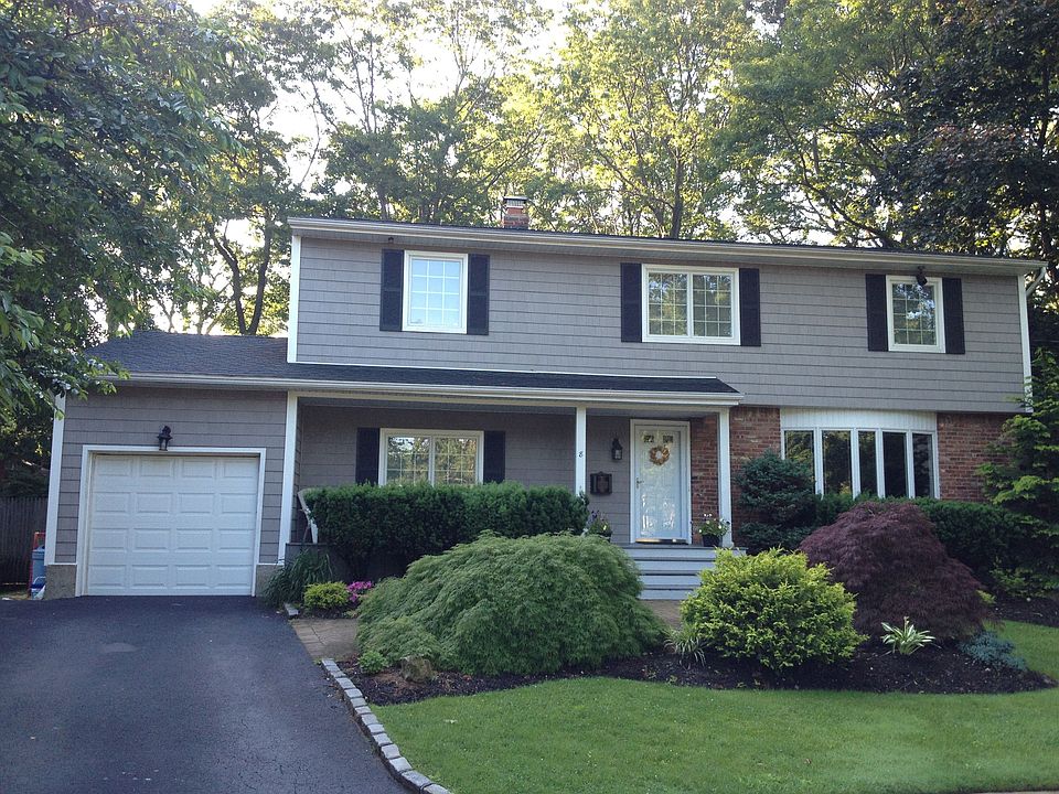 1st image of 8 Lucille Ln