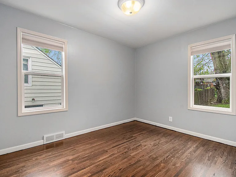 5827 Burdette St — Photo 13