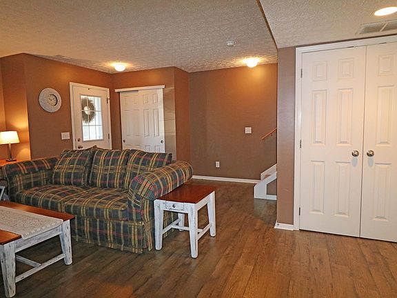 4th image of 5967 Canyon Creek Dr #504