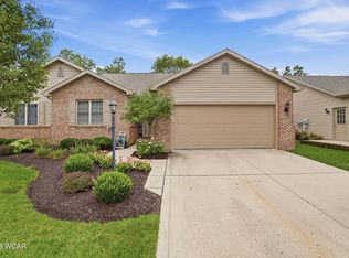 251 Brookview Ct, Lima, OH 45801