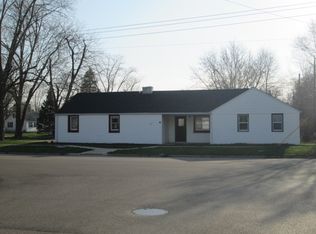 301 Gilbert Ter, Machesney Park, IL 61115