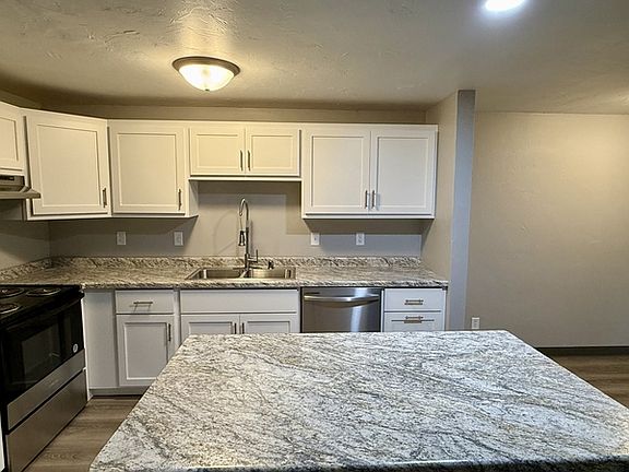 2nd image of 2760 Humboldt Rd #14