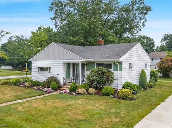 26742 Henry Rd, Bay Village, OH 44140