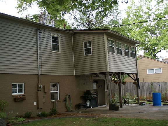 Back patio with 1 car garage