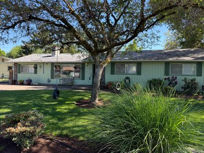 1121 SW Cottonwood St, Grants Pass, OR, 97526