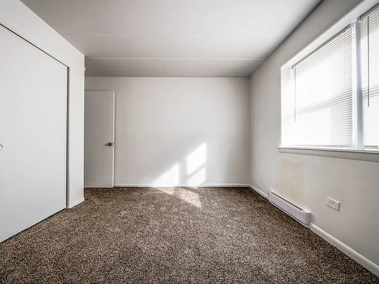14538 S Cottage Grove — Photo 16