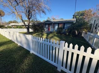 814 N New Hampshire Ave, Tavares, FL 32778