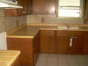 4th image of 1018 Golden Gate Cir