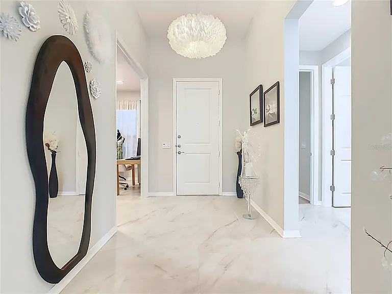 790 Carmel Ln — Photo 6