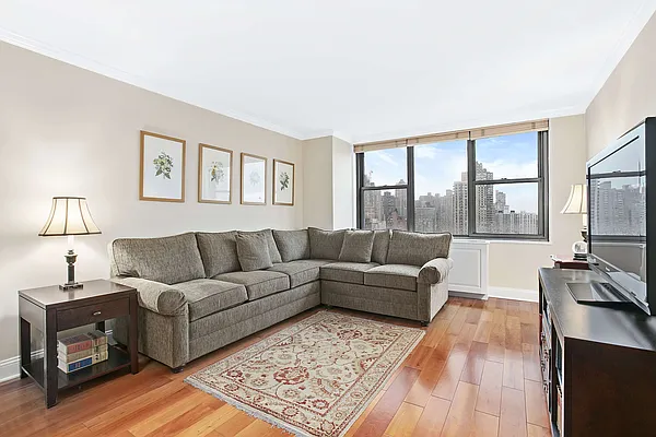 Sold by Compass | media 1