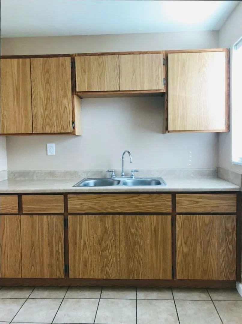 unit on 22nd — Photo 2