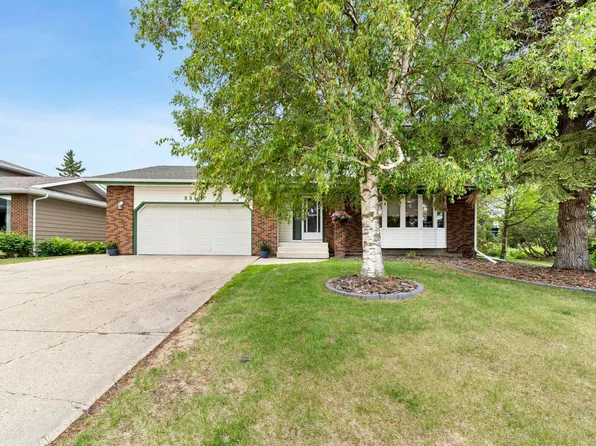 9940 83rd St, Fort Saskatchewan, AB T8L 3H3