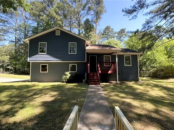 2945 Barrett Ct, Powder Springs, GA 30127