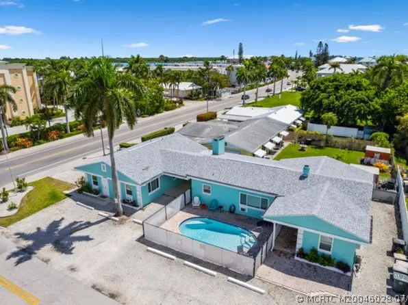 1205 Seaway Dr, Fort Pierce, FL 34949