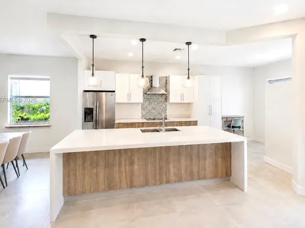 4486 W Whitewater Ave, Weston, FL 33332