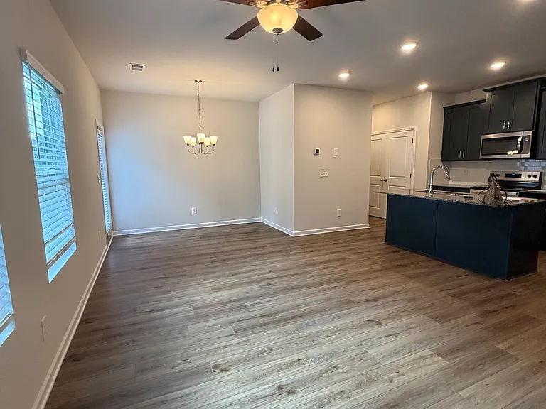 6389 Sundowner Pl SW — Photo 4