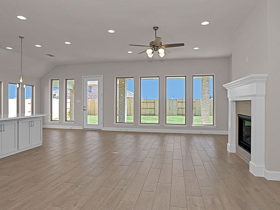 3rd image of 7226 Bush Glade Dr