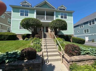 707 E State St APT D, Traverse City, MI 49686