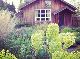 542 3rd St, Langley, WA 98260