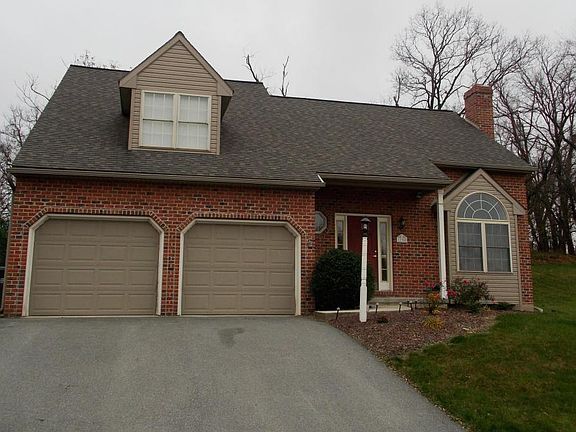 2nd image of 290 Hedgewick Ln