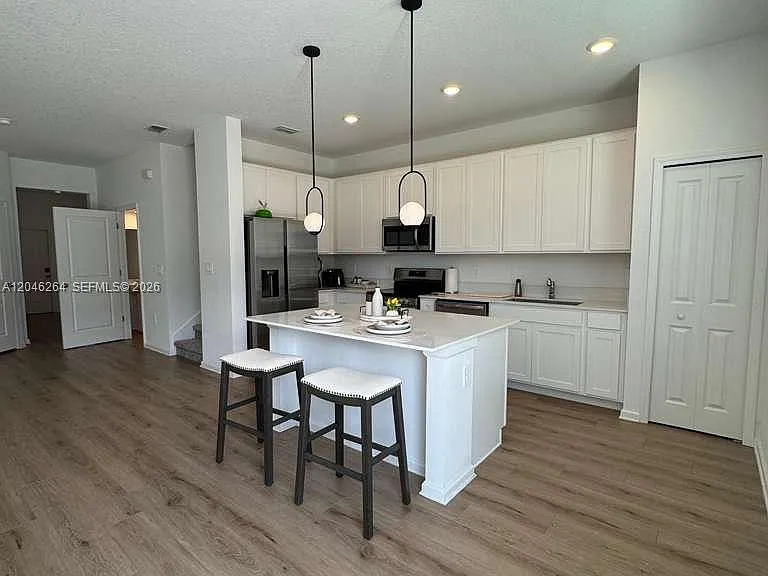 2954 Savoir Ave — Photo 2