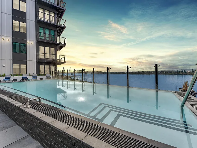 The Columbia at the Waterfront — Photo 45
