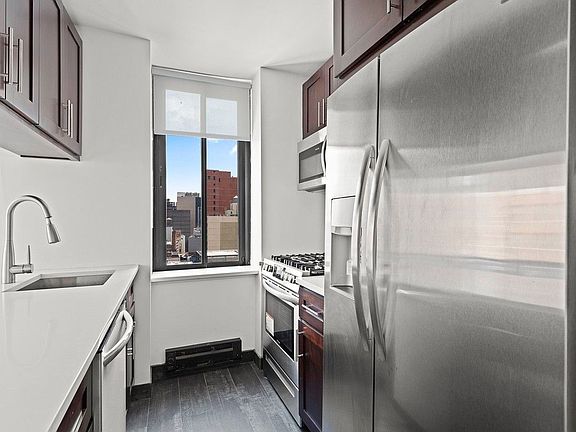 5th image of 300 E 62nd St APT 1204