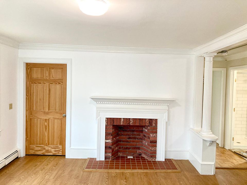 1st image of 56 Courtland St #3