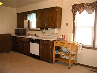 4th image of 281 N Tomagene Dr