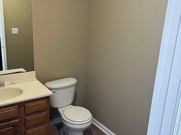 3rd image of 1021 Brandy Ln #6