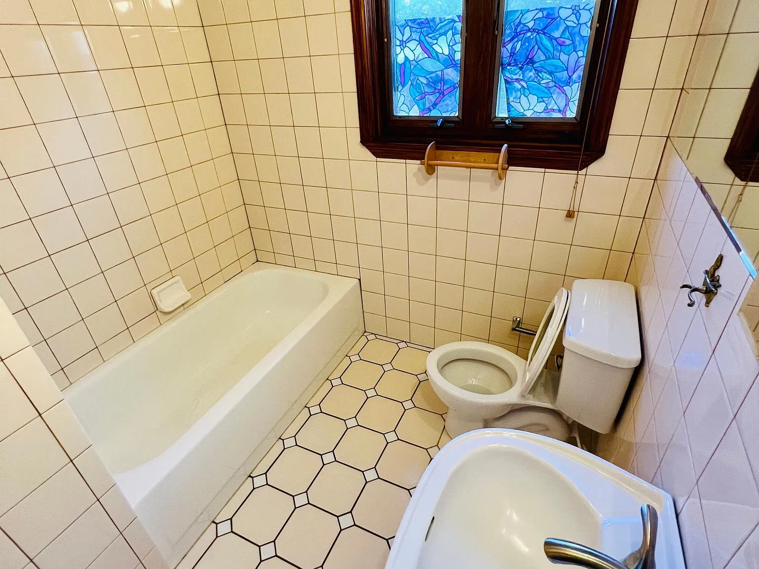 1485 S Fenton St — Photo 3
