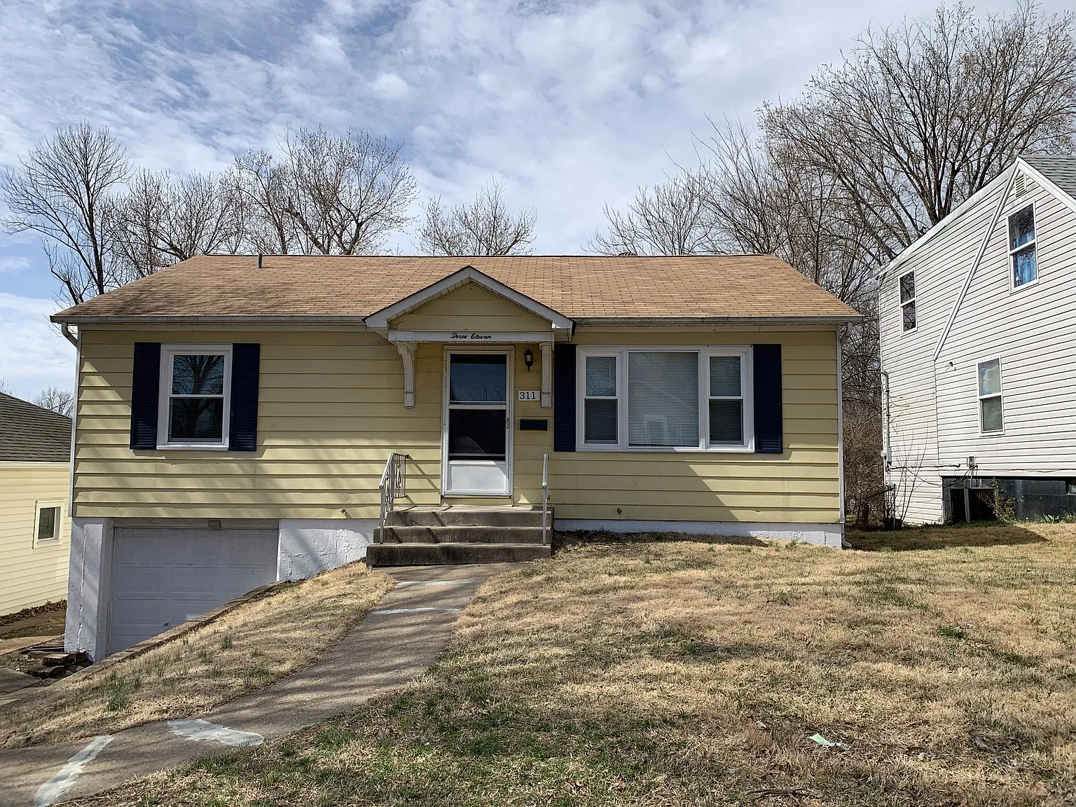 311 Superior Dr photo 1